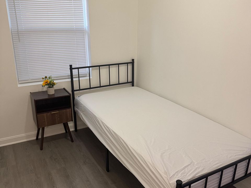 Twin XL in bedroom