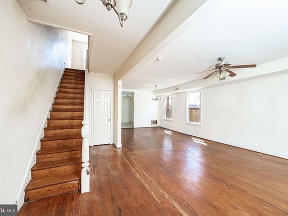 3rd image of 5 S Holly Ave