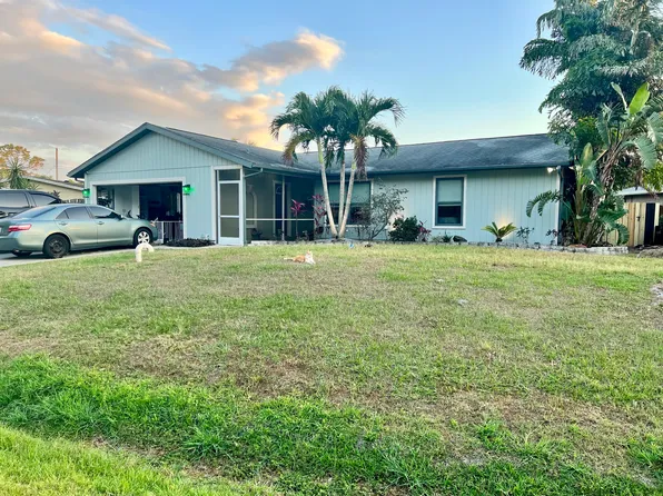 4478 Longford Dr, Sarasota, FL 34232