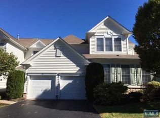 50 Thistle Dr, Paramus, NJ 07652