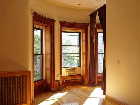 321 West 76th Street image 2 of 14