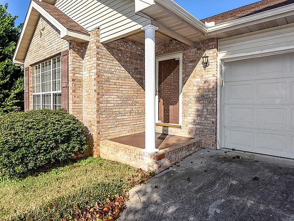 2nd image of 332 Headrick View Dr