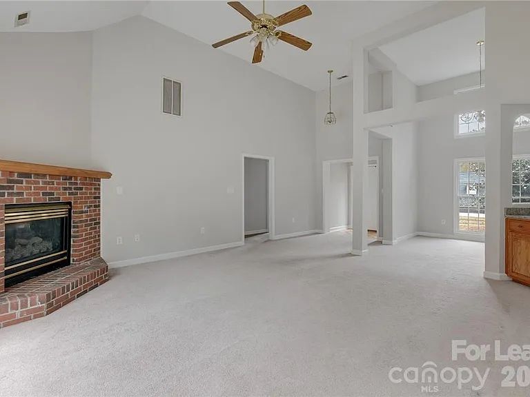 136 Trollingwood Ln — Photo 17