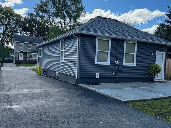 5th image of 907 Westwood Ave