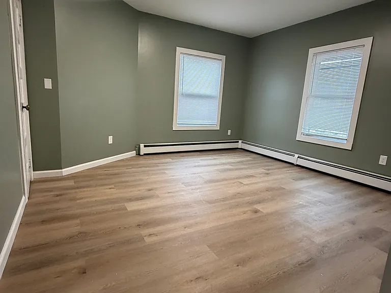 164 Grove St #1S — Photo 6