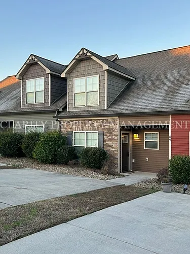 109 Belle Chase Way NE Photo 1