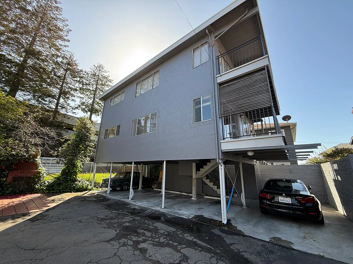 Building Photo - 2418 Ashby Ave #3