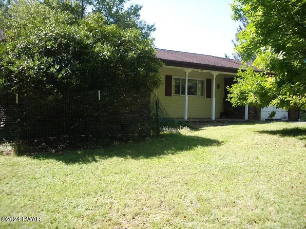 81 Tuthill Rd, Waymart, PA 18472