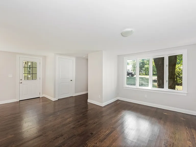 11 Rainbow Ln — Photo 6