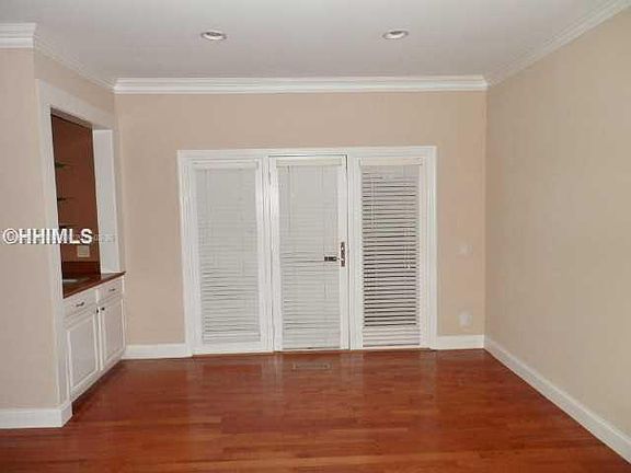 5th image of 7 Quincy Ln