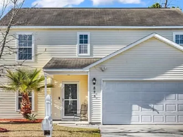 825 Ashleaf Dr — Photo 1