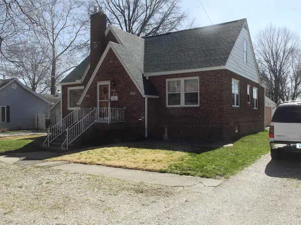 911 W Monroe St, Auburn, IL 62615