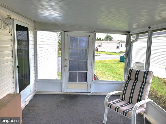 3rd image of 32 Adriane Ct #706