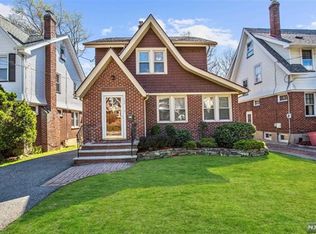 197 Lakeside Dr, Nutley, NJ 07110