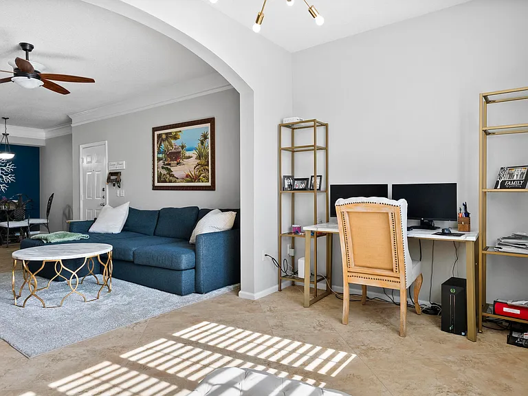 3303 Myrtlewood Cir E — Photo 9