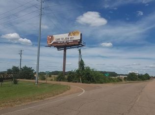Golden Horn Rd, Columbus, MS 39701