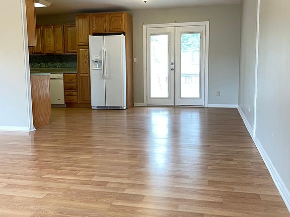 4th image of 1446 Windsong Ct