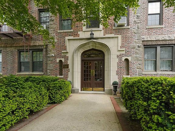 3rd image of 100 Parkway St #5D