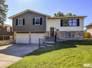 2422 Delaware Dr, Springfield, IL 62702