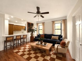 2060 Gates Ave #3R, Ridgewood, NY 11385