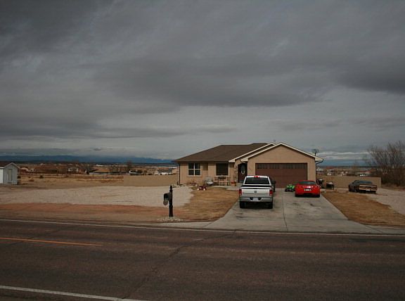 3rd image of 653 S Watermelon Dr