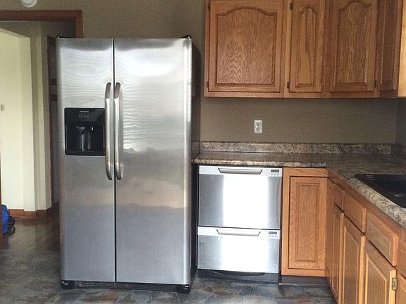 Nice kitchen. Frig, dishwasher, garbage disposal, stove, microwave included.