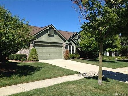 1st image of 27000 Coachlight St