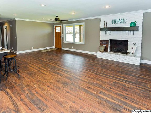 5th image of 104 Callaway Ln