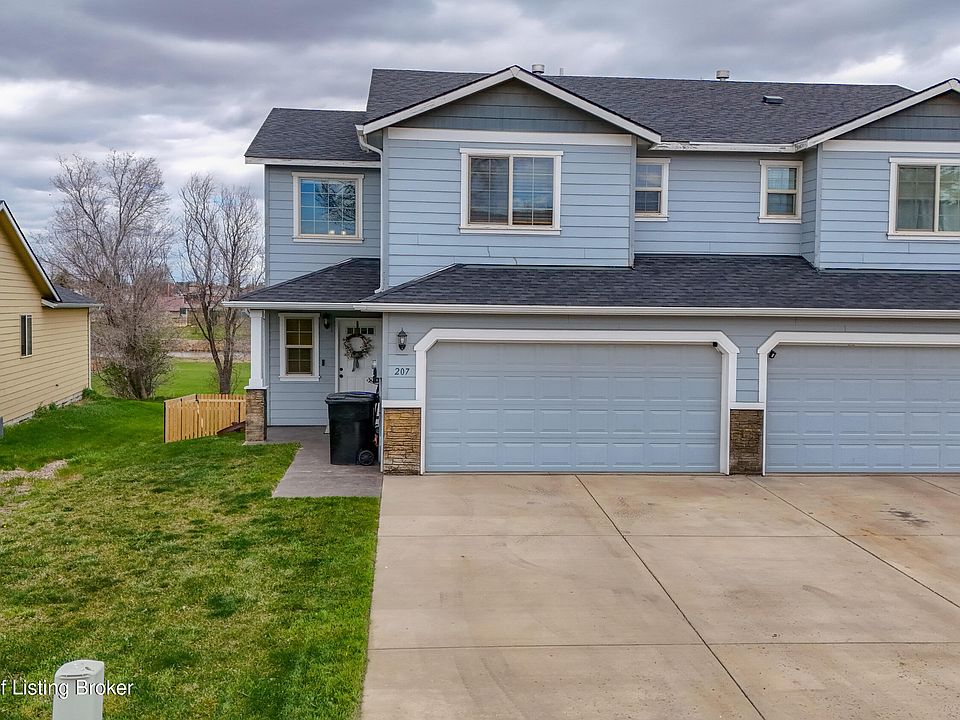 1st image of 207 Kuchenski Dr