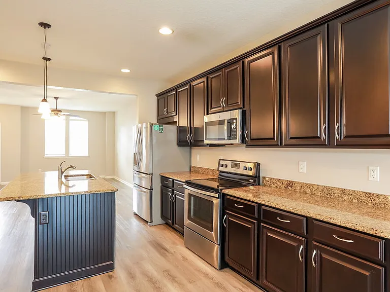 3041 Holly Grove Ln — Photo 9