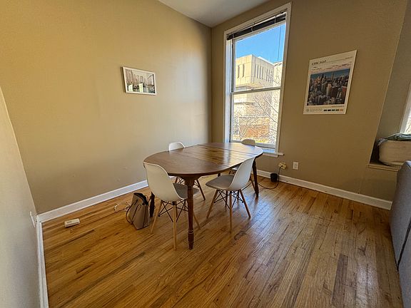 5th image of 1037 W Belden Ave APT 3