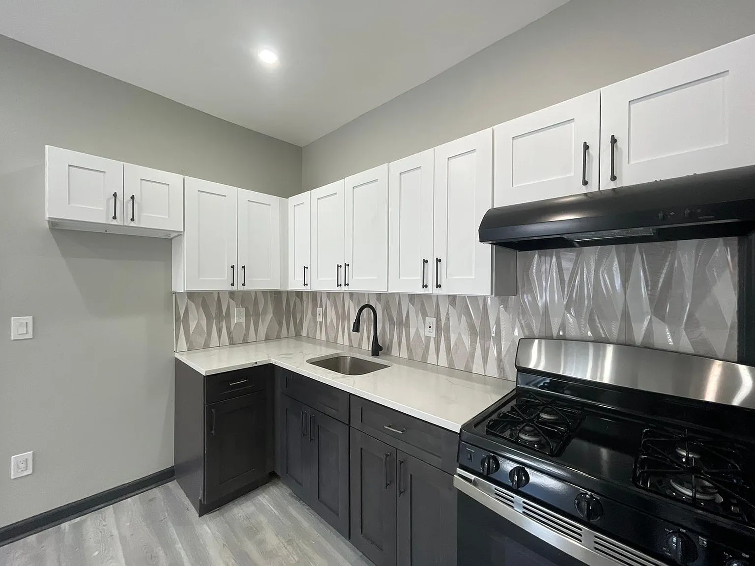 1 bed, $1,650 — Photo 2