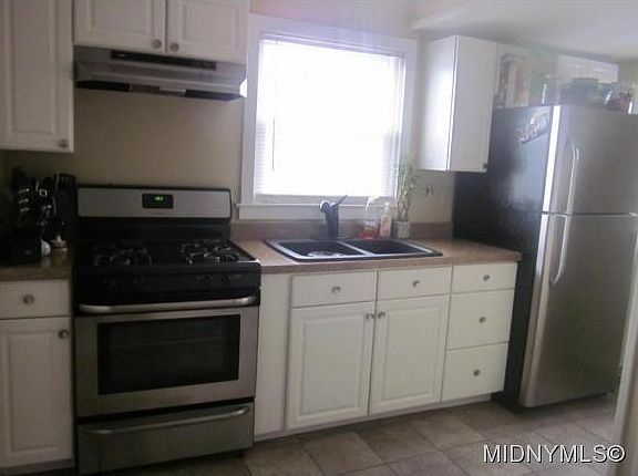 2nd image of 41 Tracey St