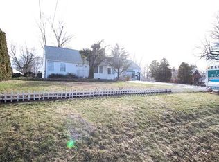 105 Lake Ave, Colonia, NJ 07067