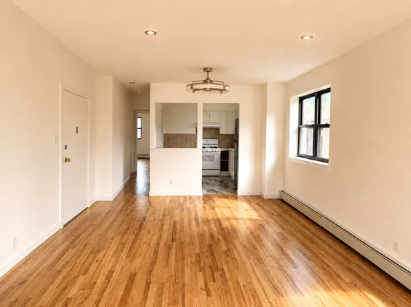 23-59 White Oak Court image 1 of 6