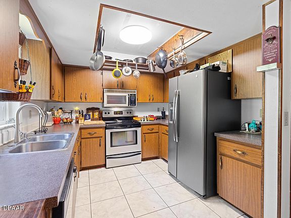 5th image of 1413 Chamale Ln