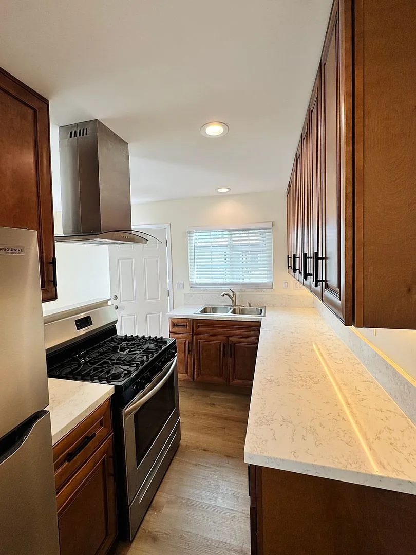 1169-1175 Florida Street — Photo 3