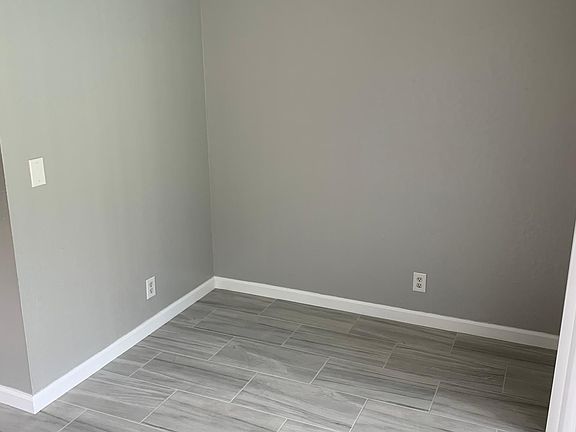 3rd image of 2084 Ascot Dr #F