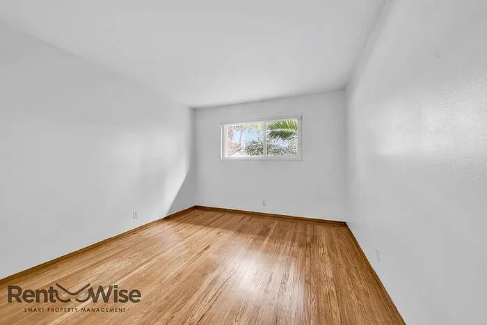2080 Helena Way — Photo 16