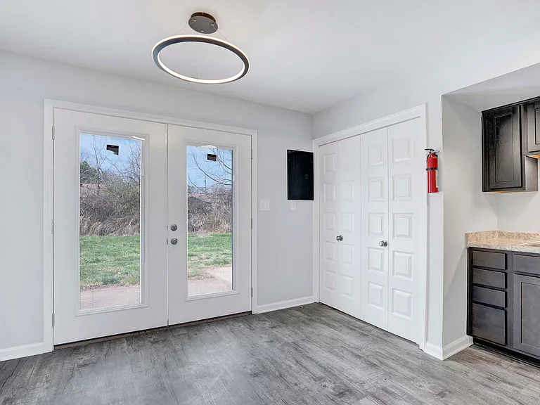 1108 Pembroke Oak Grove Rd #18 — Photo 11
