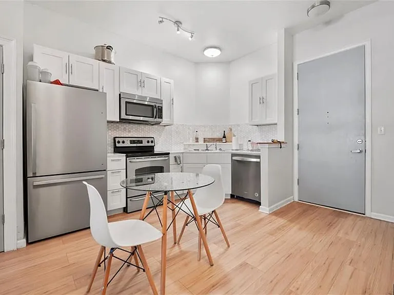 898 Oak St SW #1105 — Photo 18