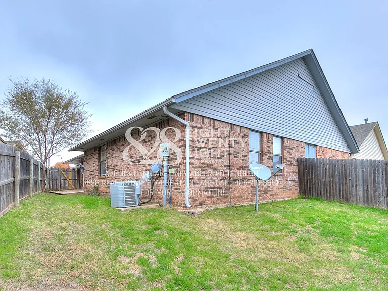 4304-4306 Harvard Rd — Photo 30