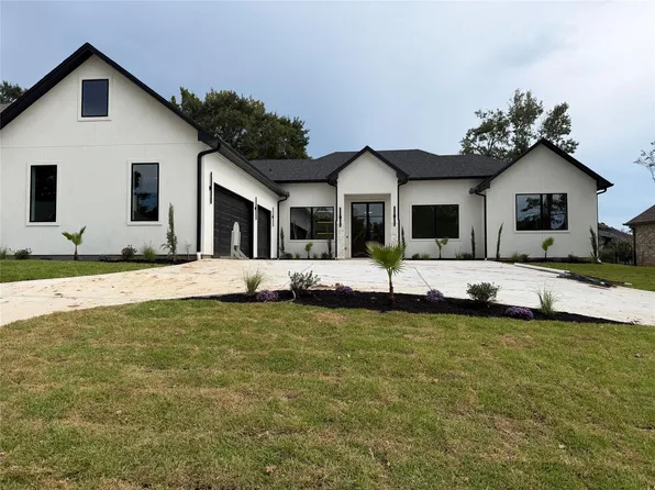 339 W Shore Ln, Montgomery, TX 77356