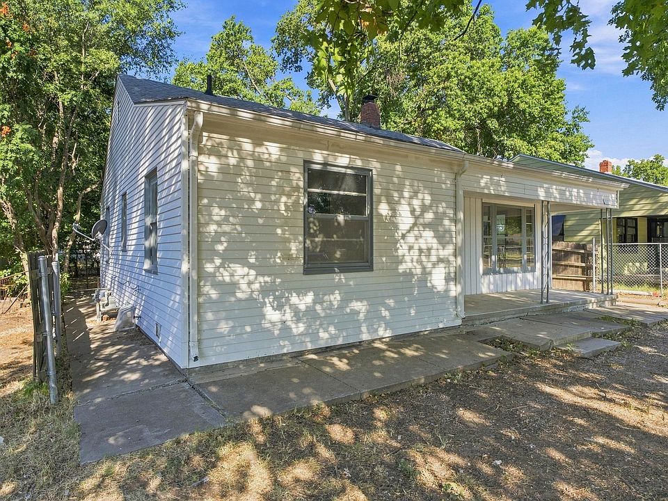 1st image of 815 N Oliver Ave