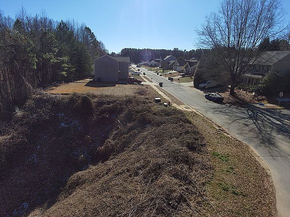 4th image of 2564 Barkers Ridge Dr
