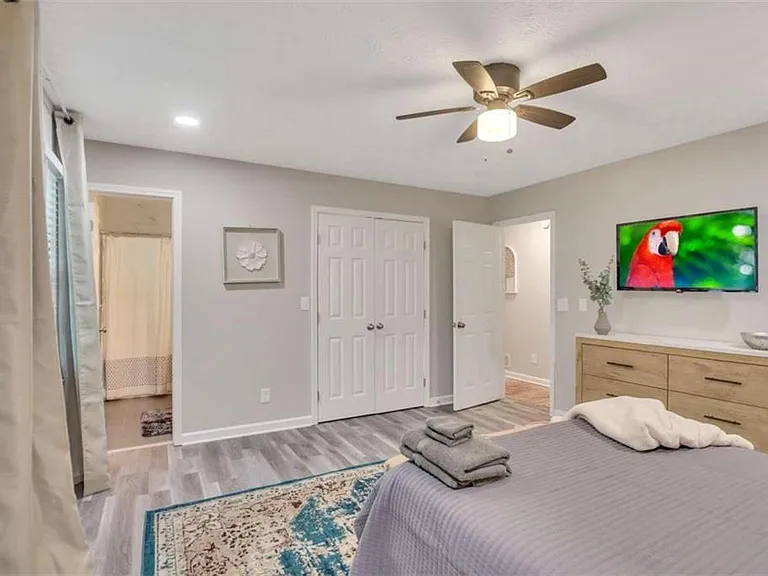 6340 McCollum Ln — Photo 18