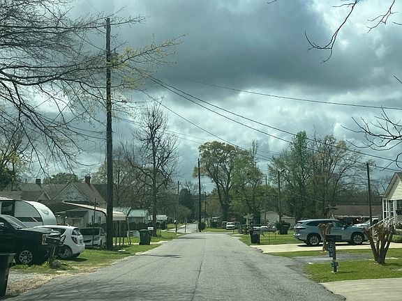 5th image of 207 11th St N