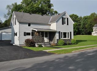 11 Potter St, Carthage, NY 13619