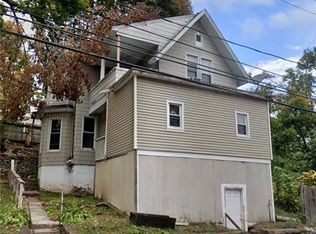 122 Grove St, Meriden, CT 06451