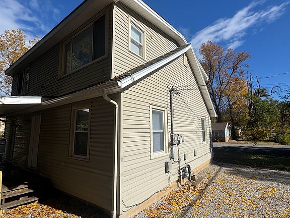 5th image of 628 E Fair St #1